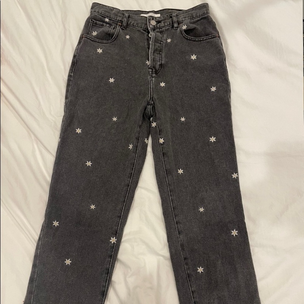 daisy embroidered black jeans!!